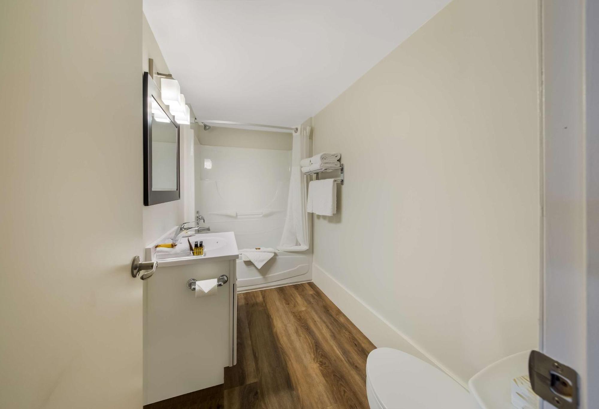 Surestay Hotel By Best Western Rossland Red Mountain Exterior photo